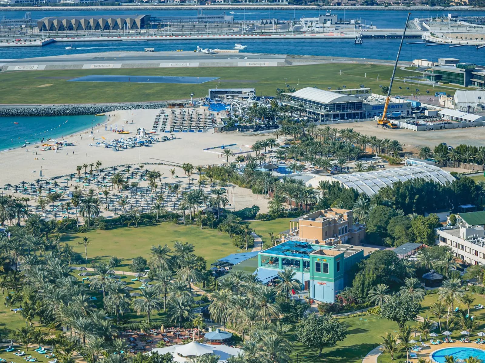 Visuel d'ambiance — Littoral et parc en bord de mer à Dubaï