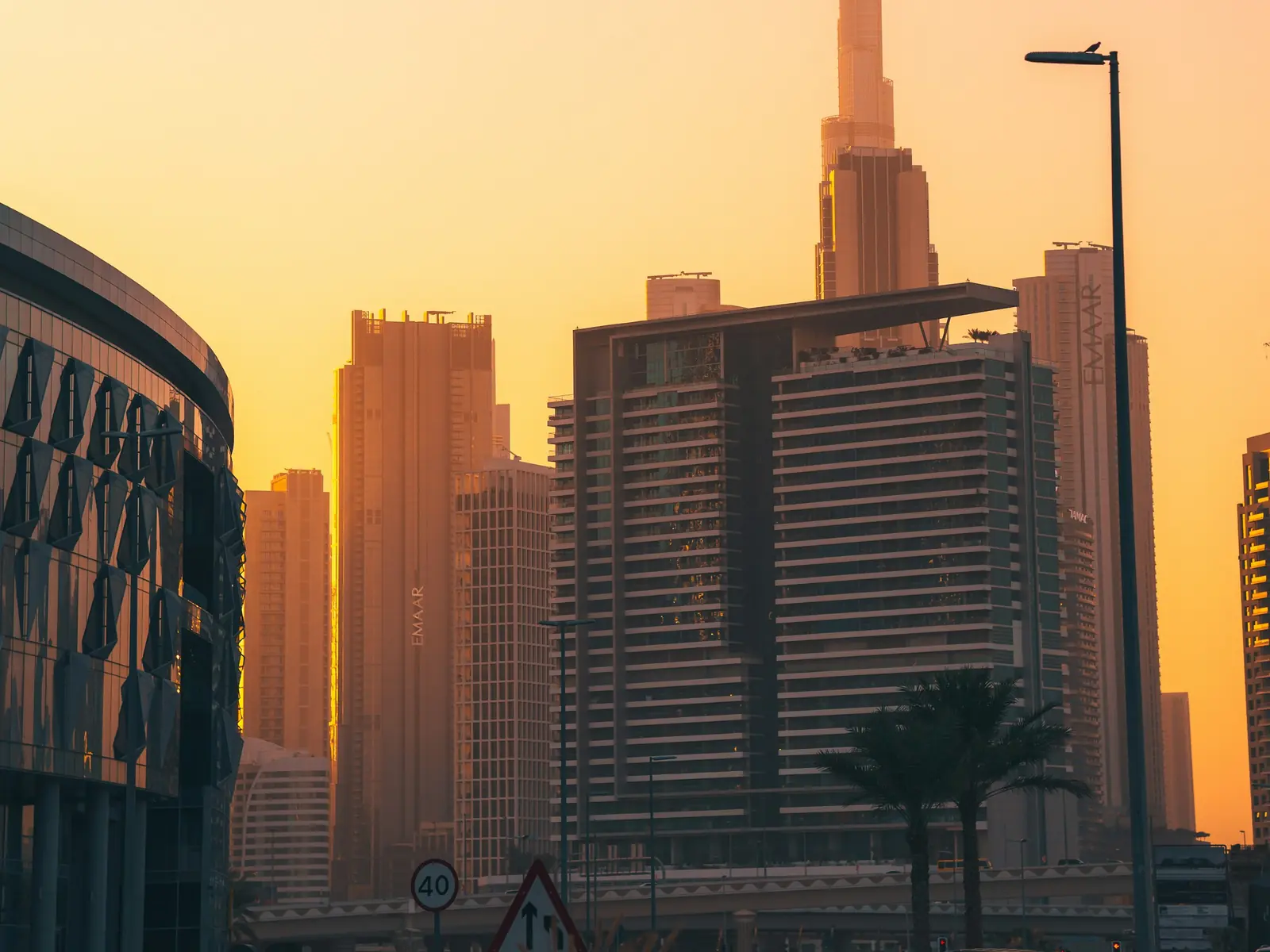 Visuel d'ambiance — Tours de Dubaï au coucher du soleil