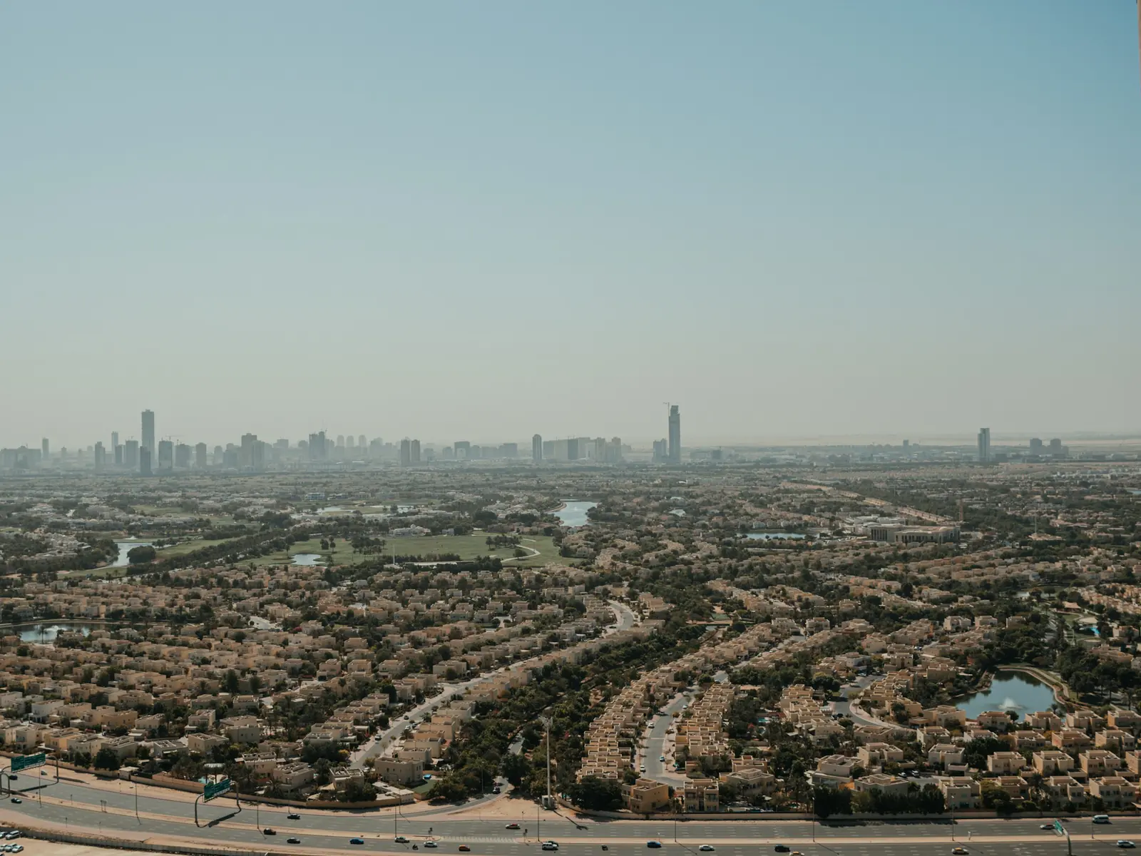 Visuel d'ambiance — Quartiers résidentiels de Dubaï vus du ciel